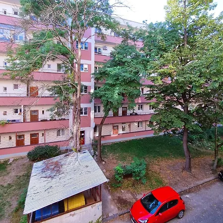 Appartamento Cozy 2-room Apt, Parking Nearby *