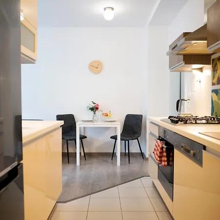 Cozy 2-room Apt, Parking Nearby Bratislava