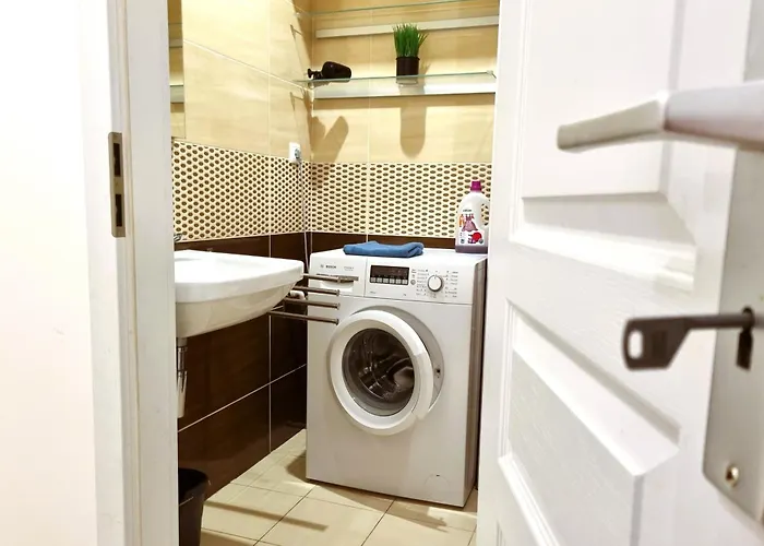 Apartamento Cozy 2-room Apt, Parking Nearby