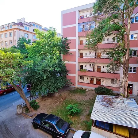 Apartamento Cozy 2-room Apt, Parking Nearby Bratislava