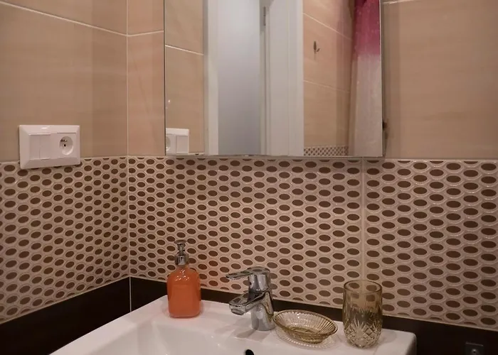 Appartement Cozy 2-room Apt, Parking Nearby